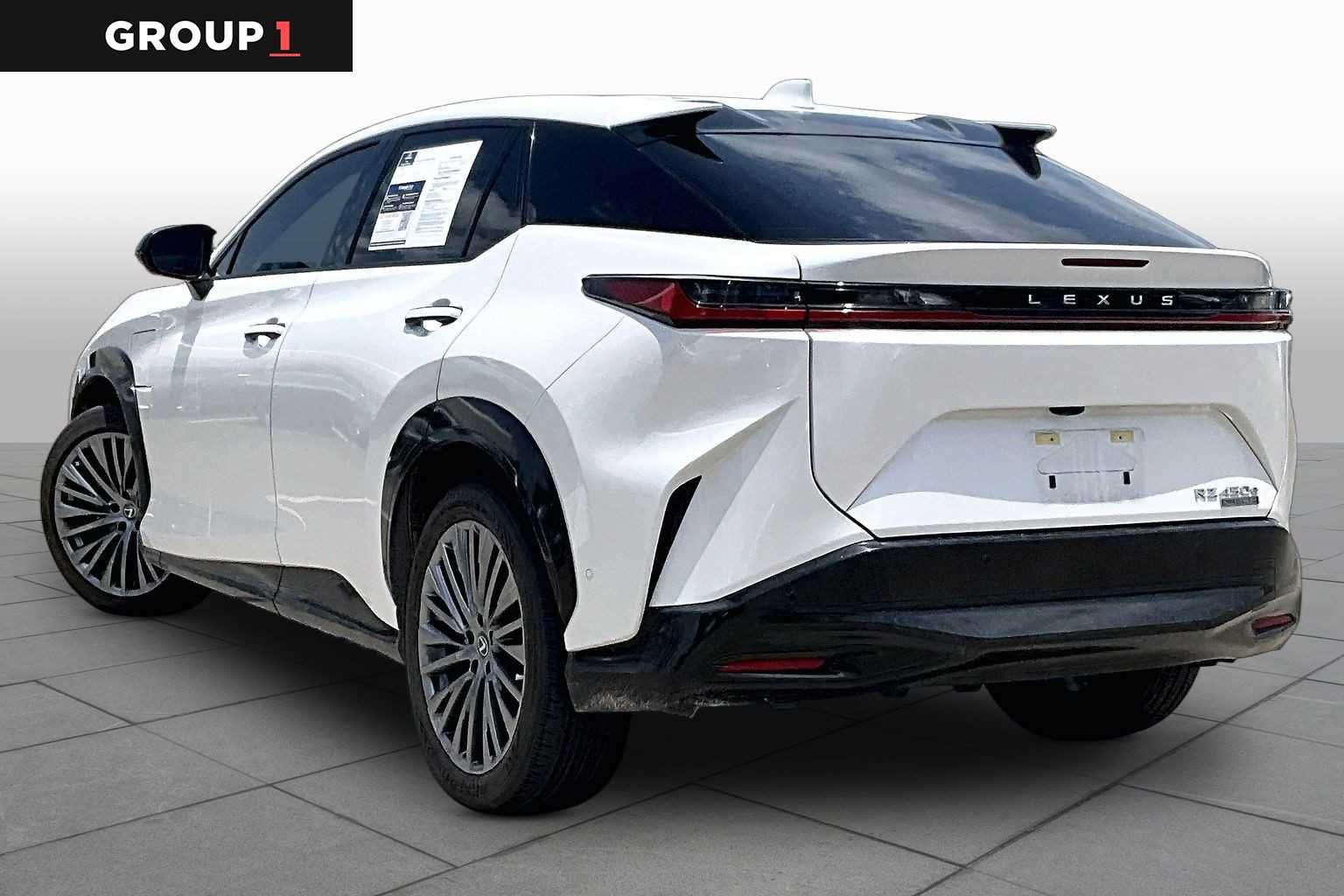 Used 2023 Eminent White Pearl Lexus Luxury image 9