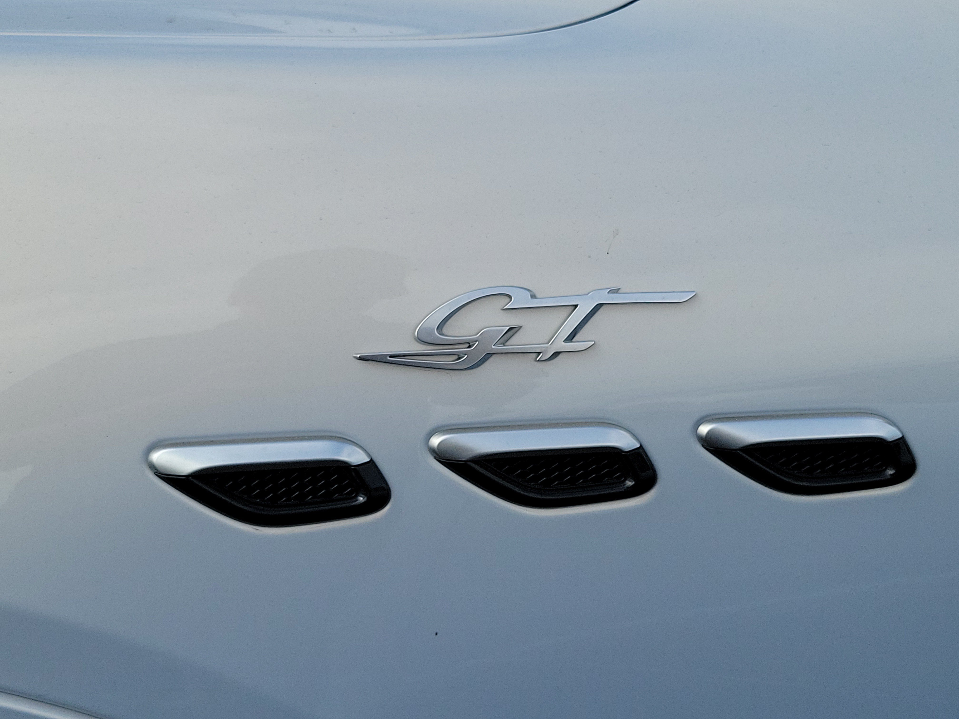 Used 2023 Bianco Astro Metallic Maserati GT image 10