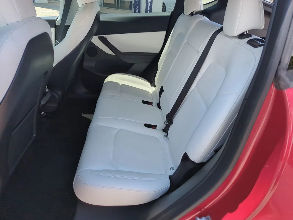 Used 2022  Tesla Performance image 26