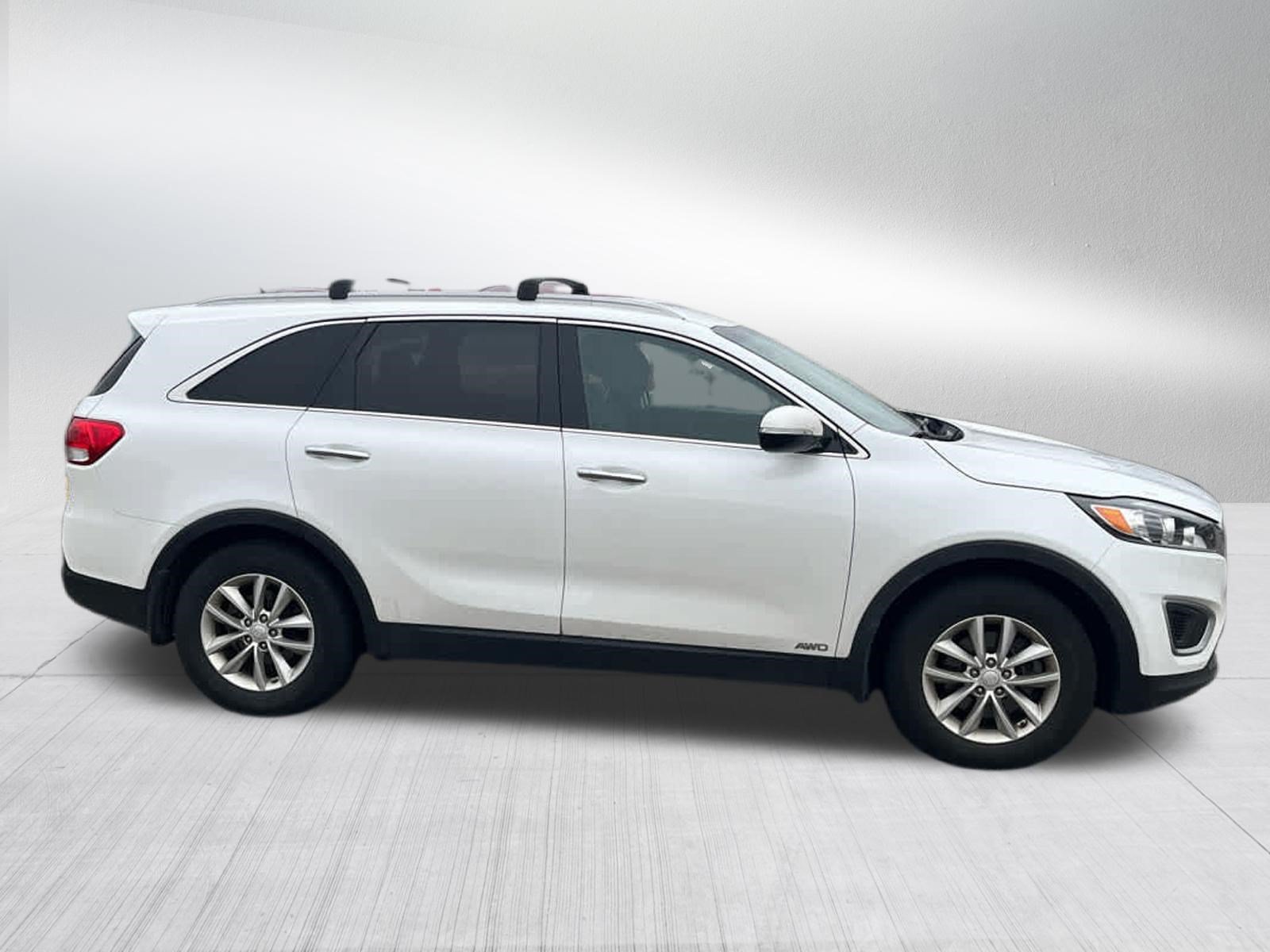 Used 2017 Kia Sorento LX with VIN 5XYPGDA3XHG335685 for sale in Brooklyn Center, MN