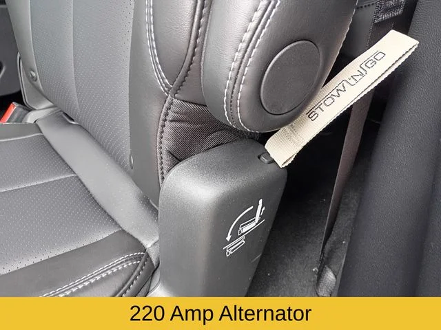 New 2027 White/off-white Chrysler Select image 21