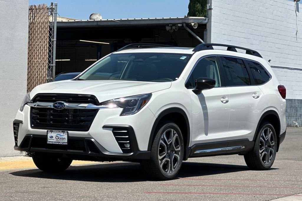 New 2026 CRYSTAL WHITE PEARL Subaru Limited 7-Passenger image 9