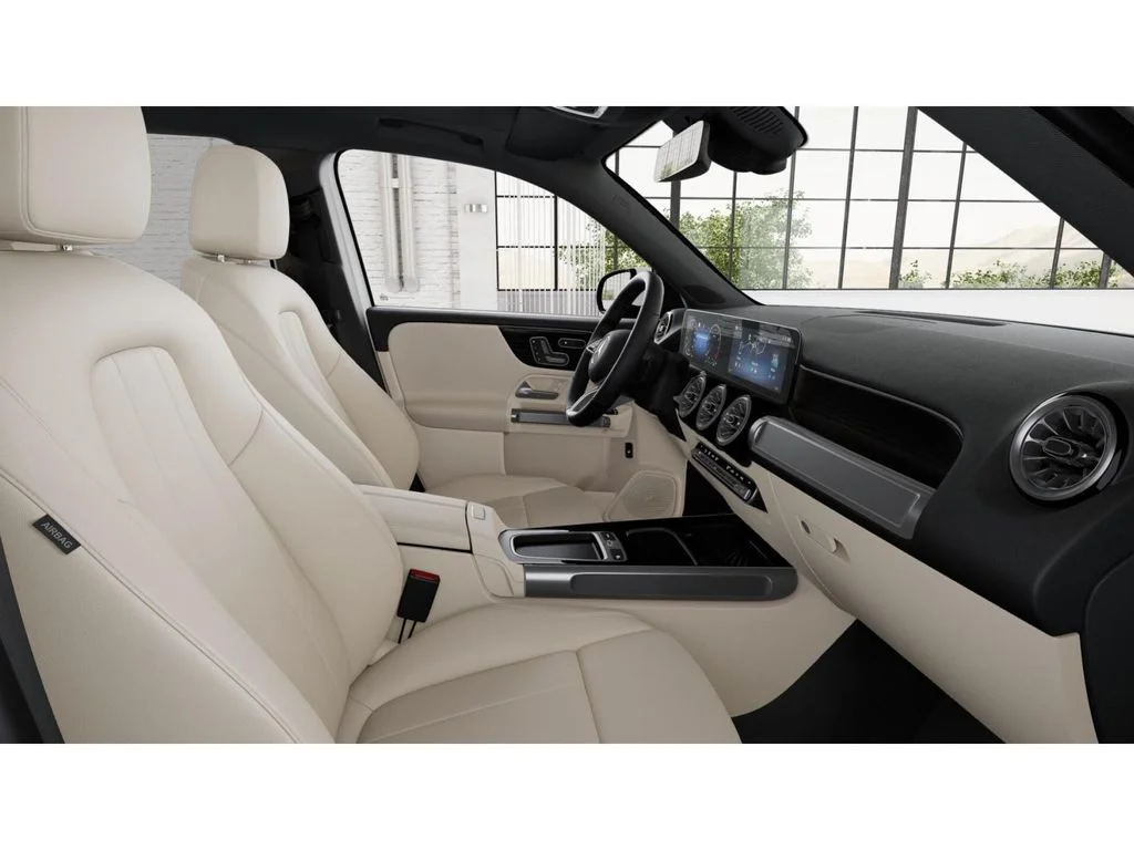 New 2026 White Mercedes-Benz GLB 250 image 4