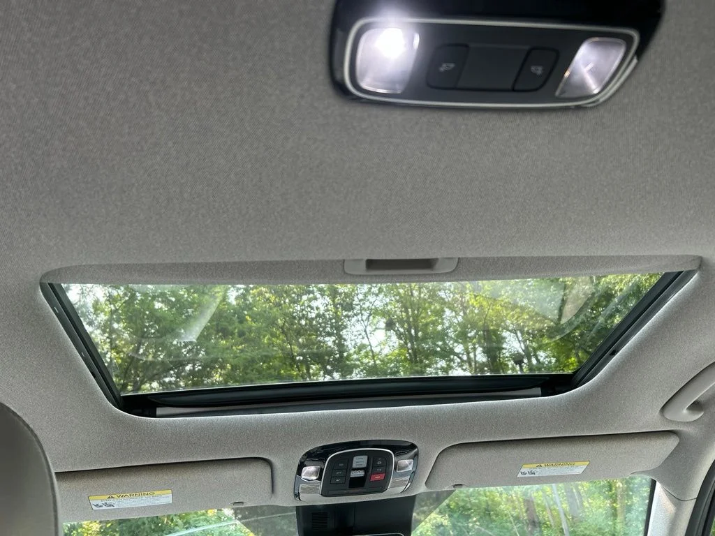 Used 2023 White Hyundai Limited image 30