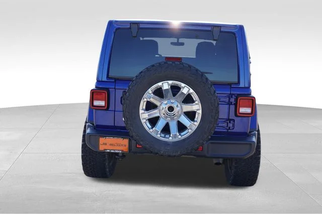 Used 2019 Blue Jeep Unlimited Sahara image 6