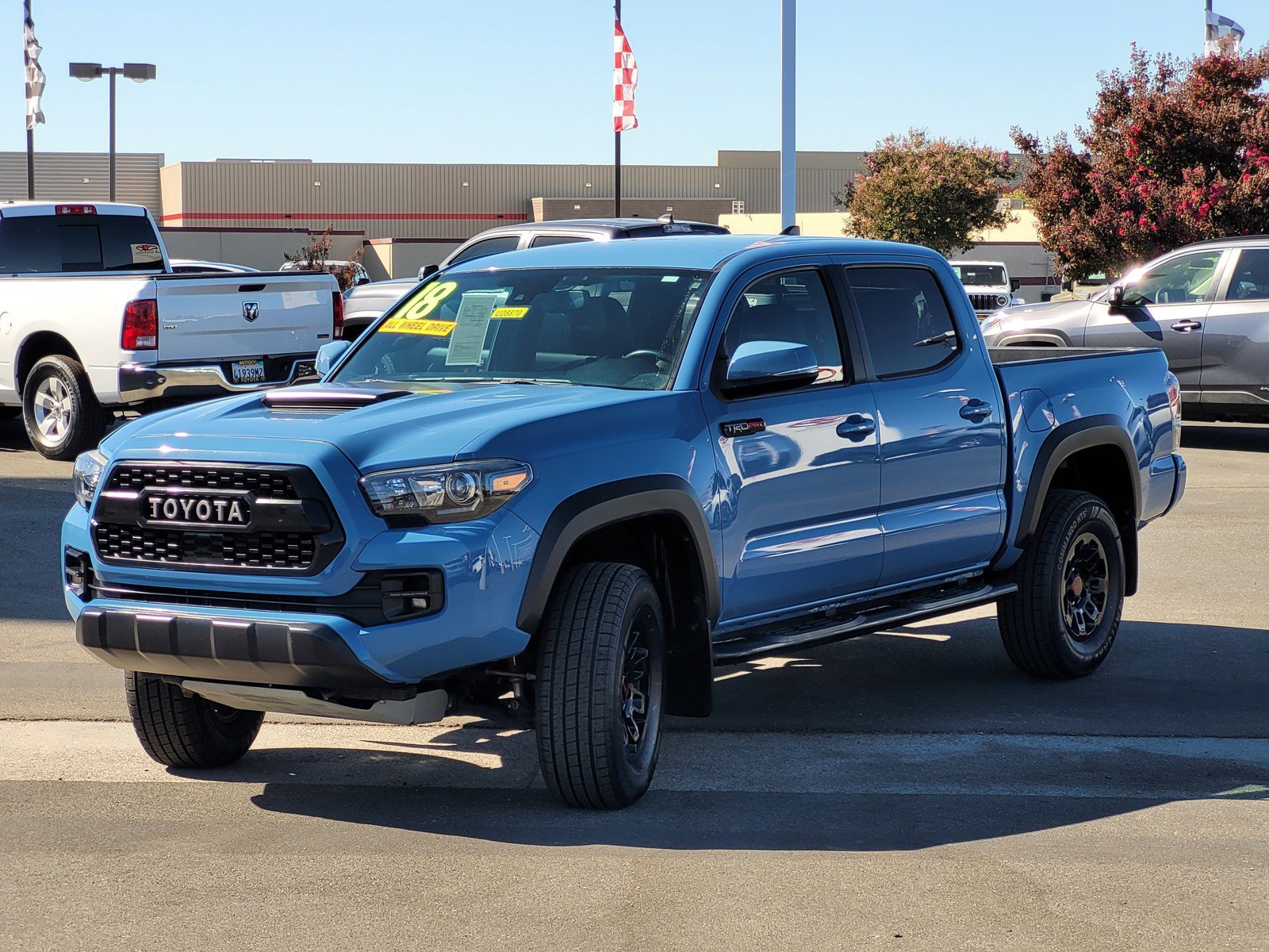 Used 2018  Toyota  image 8