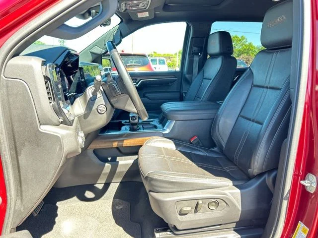 Used 2024 Red Chevrolet High Country image 29