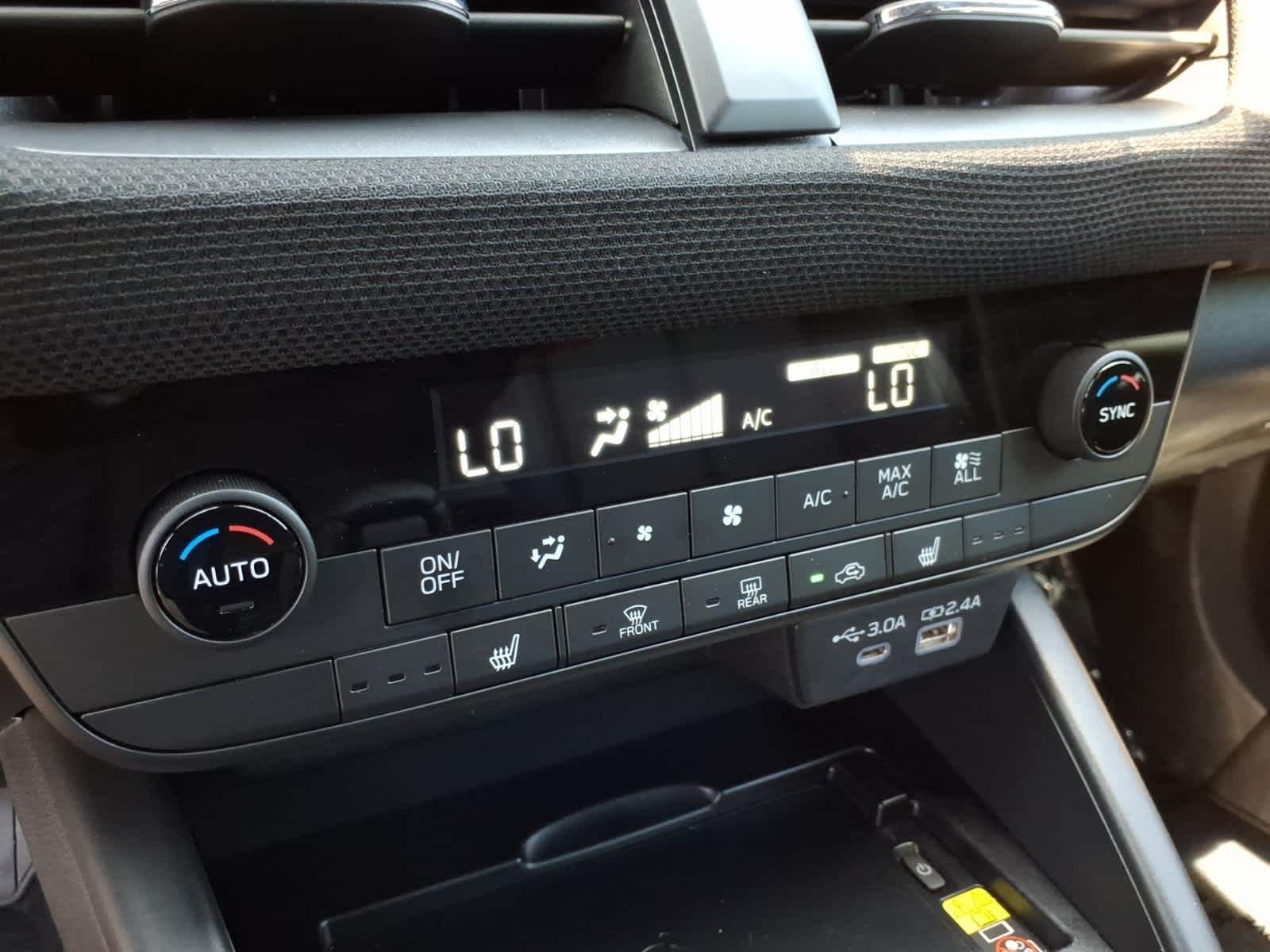 Used 2026 Crystal White Pearl Subaru Premium image 34