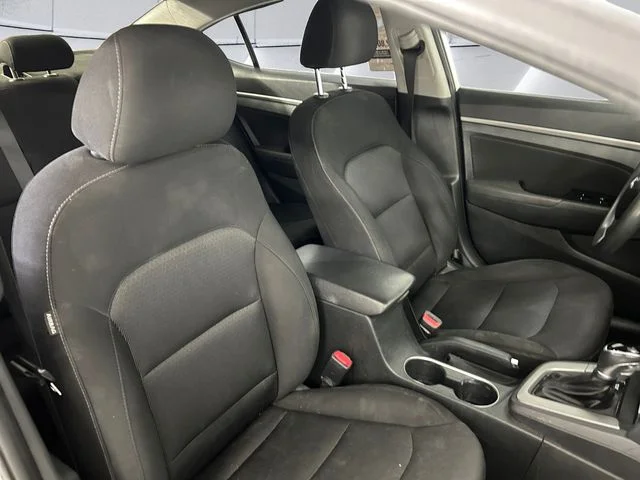 Used 2018 Silver Hyundai SEL image 14