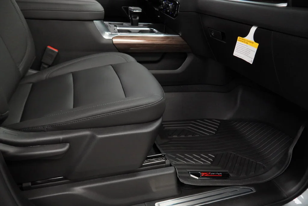 New 2026 Sterling Gray Metallic Chevrolet LT image 38