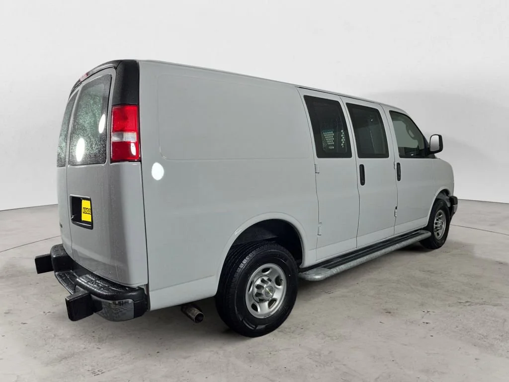 Used 2024 Summit White Chevrolet WT image 5
