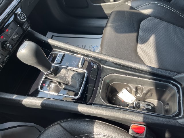 Used 2023 Gray Jeep Latitude image 20
