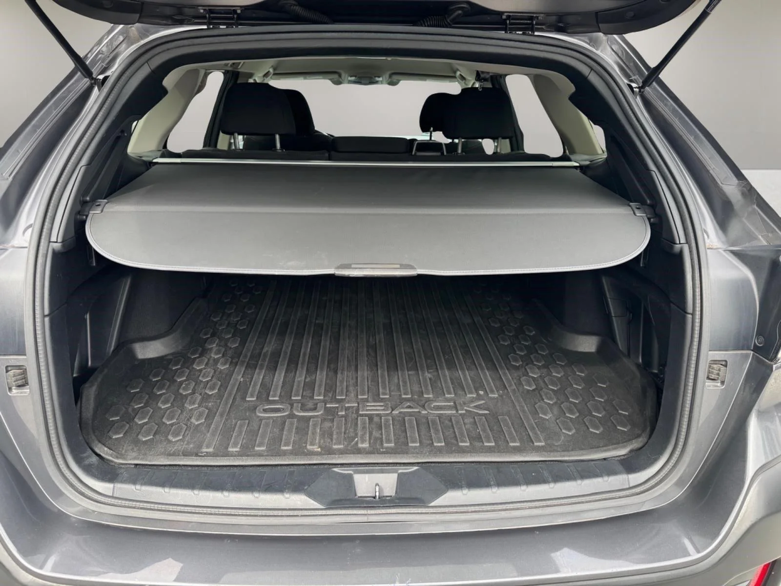 Used 2020 Magnetite Gray Metallic Subaru Premium image 12