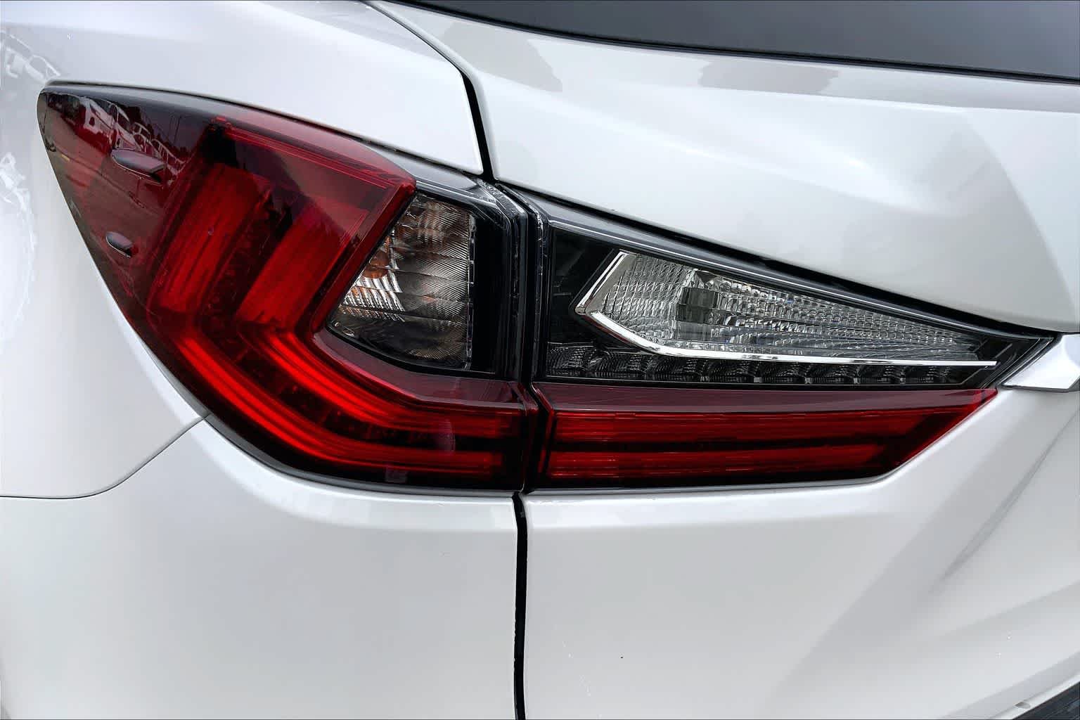 Used 2022 Eminent White Pearl Lexus  image 28