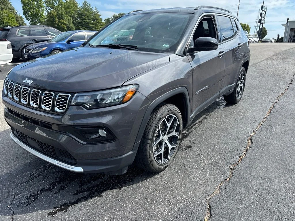 Used 2024 Baltic Gray Metallic Clearcoat Jeep Limited image 7