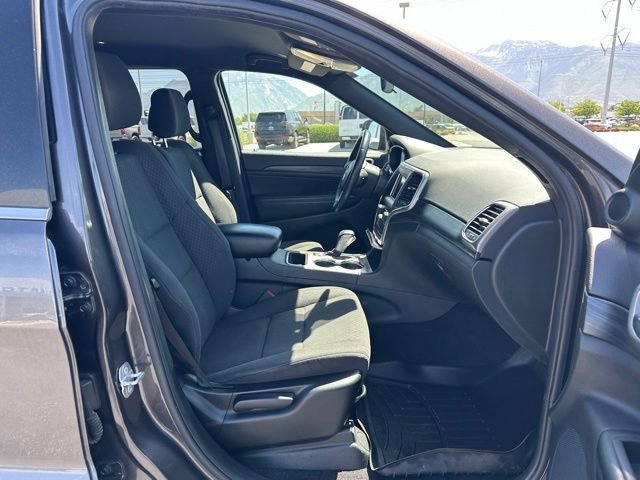 Used 2019 Gray Jeep Laredo E 4x4 image 31