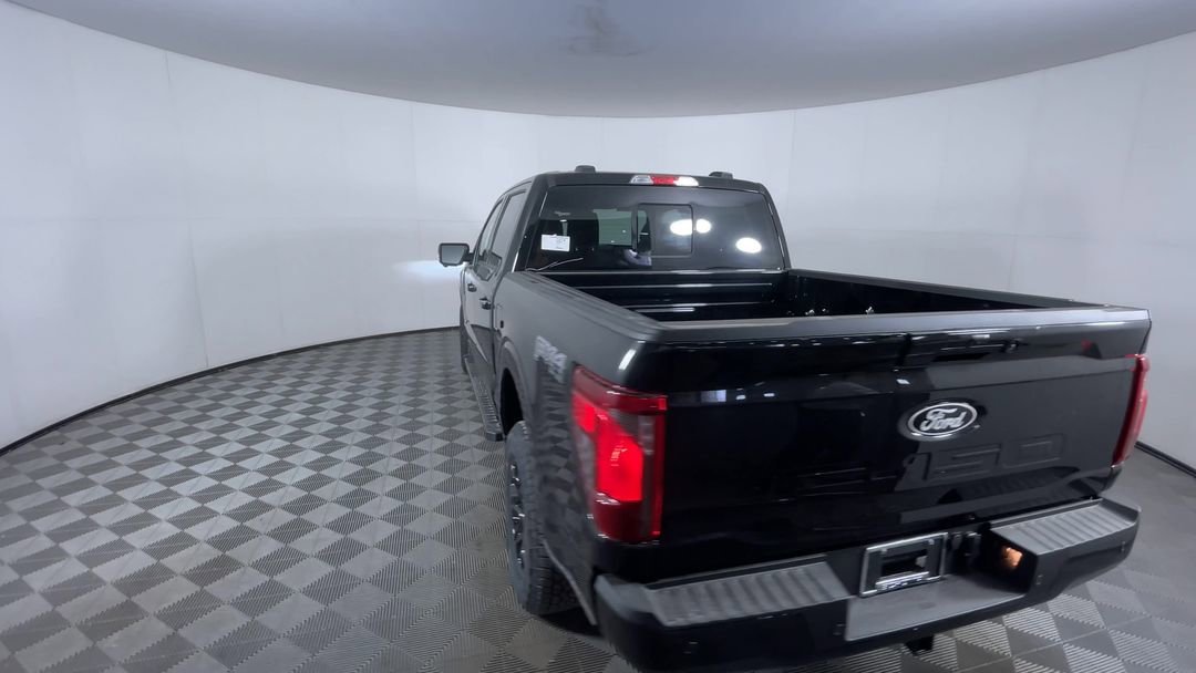 New 2026 Agate Black Metallic Ford XLT image 7