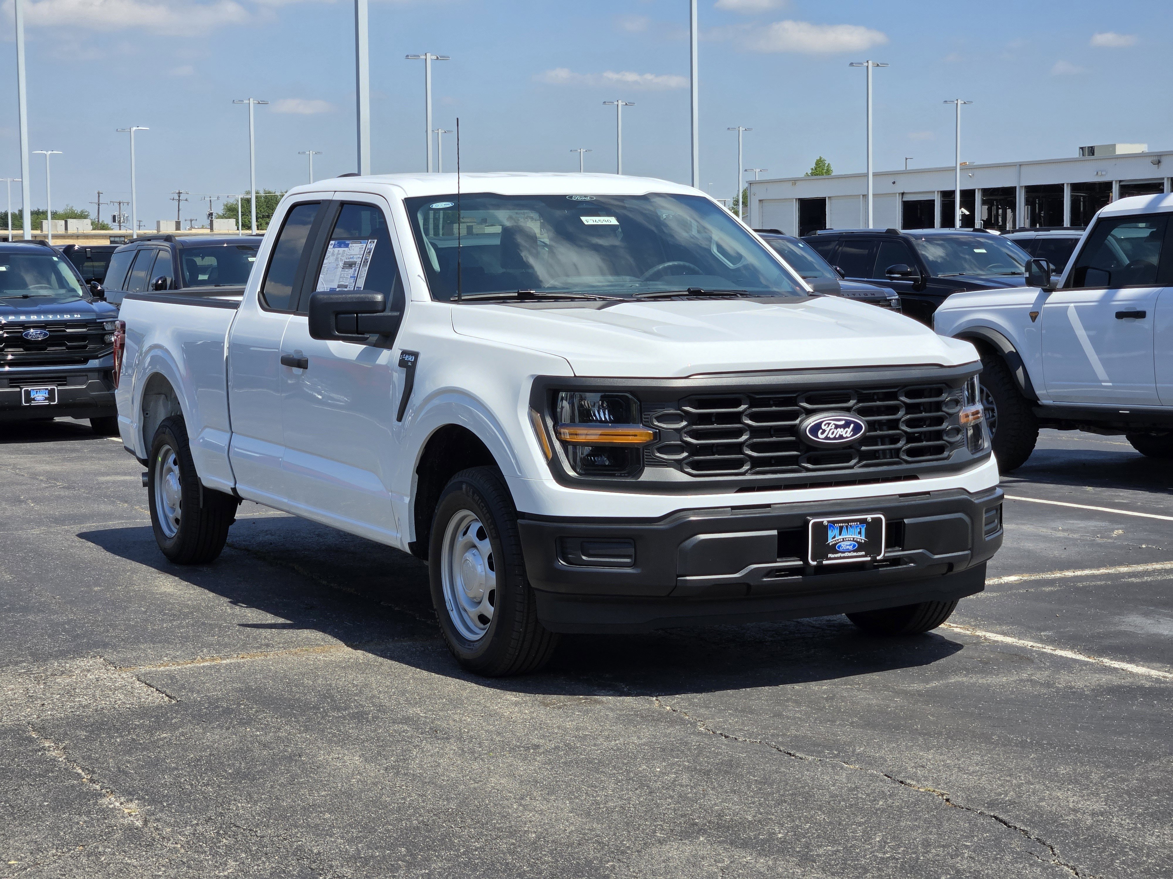 New 2026 Oxford White Ford XL image 2