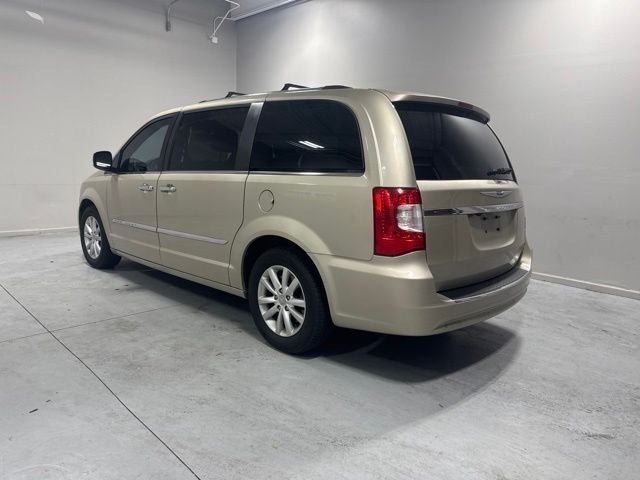 Used 2015 Beige Chrysler Limited image 8