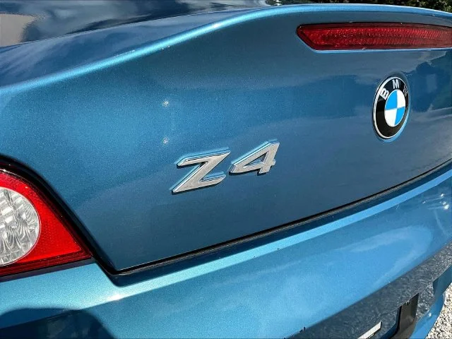 Used 2004 Blue BMW 2.5i image 23