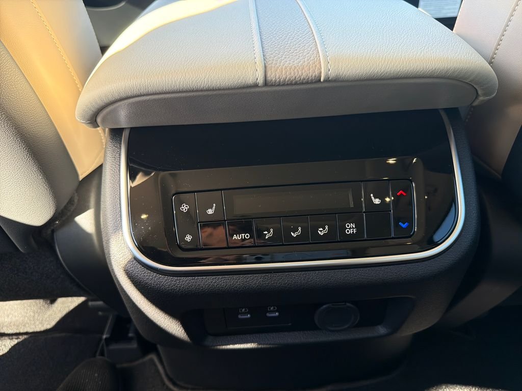 New 2026 Nissan Armada Platinum 4D Sport Utility