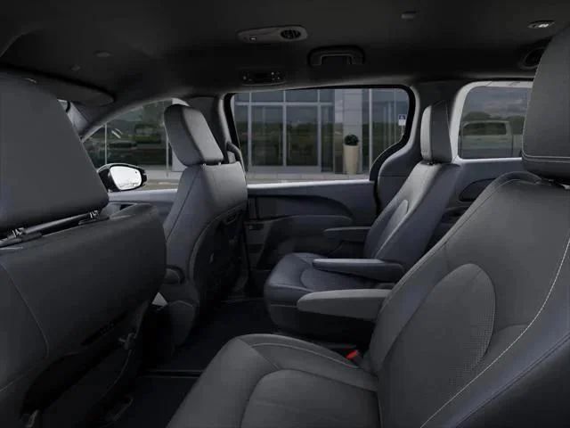 New 2027 Diamond Black Crystal Pearl-Coat Exterior Paint Chrysler Select image 101