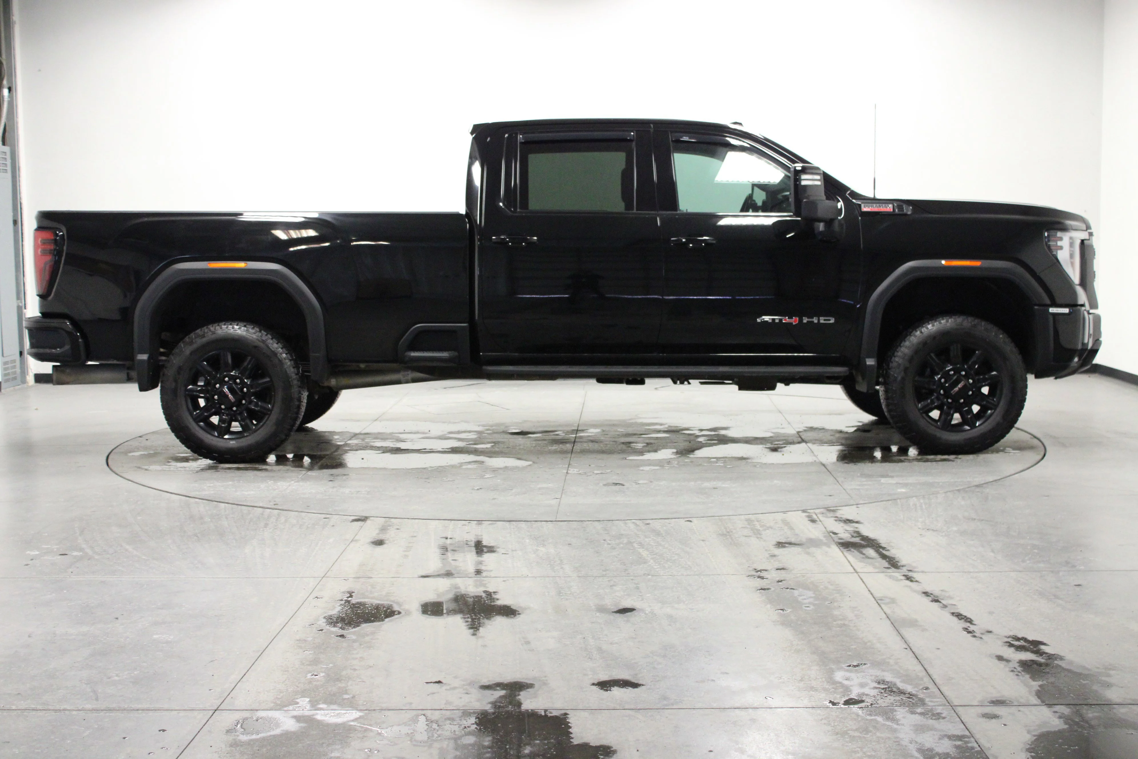 Used 2024 Onyx Black GMC AT4 image 3