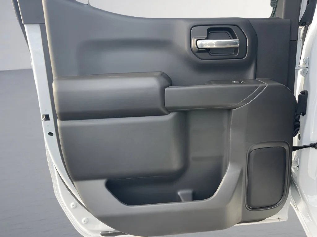 Used 2025 Summit White Chevrolet Custom Trail Boss image 14
