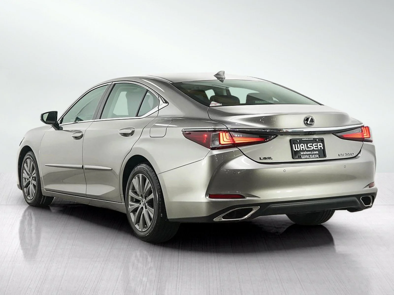 Used 2019 Moonbeam Beige Met Lexus  image 3
