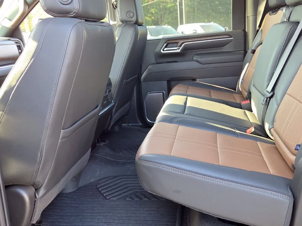Used 2025 Radiant Red Tintcoat Chevrolet High Country image 9