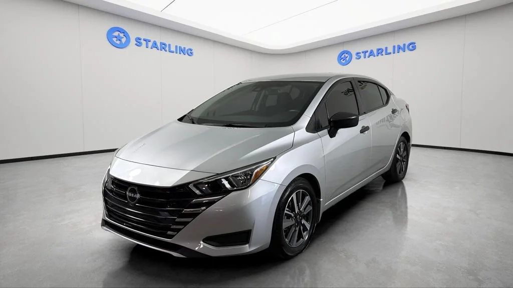 Used 2024  Nissan S image 16
