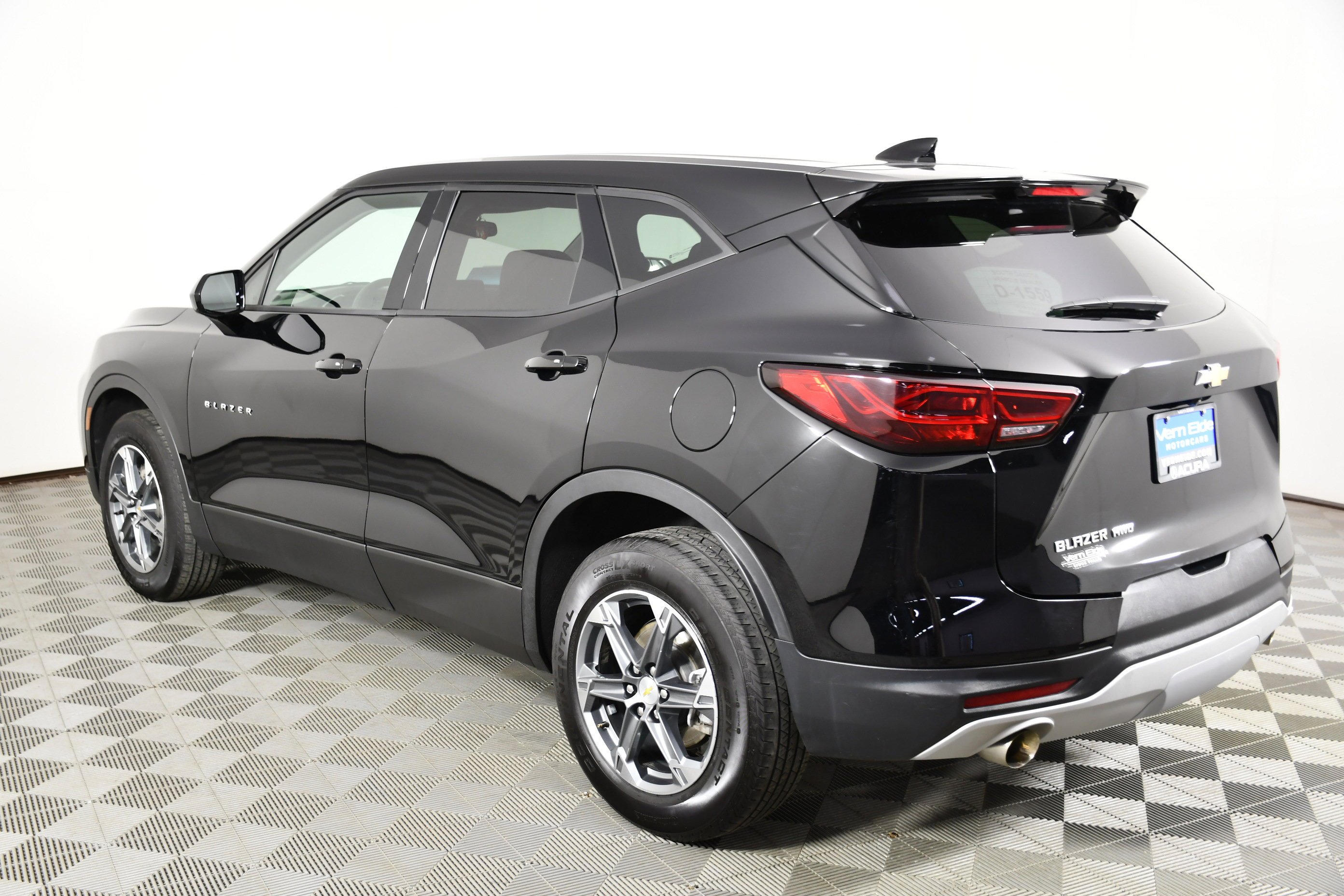 Used 2025 Black Chevrolet LT image 8