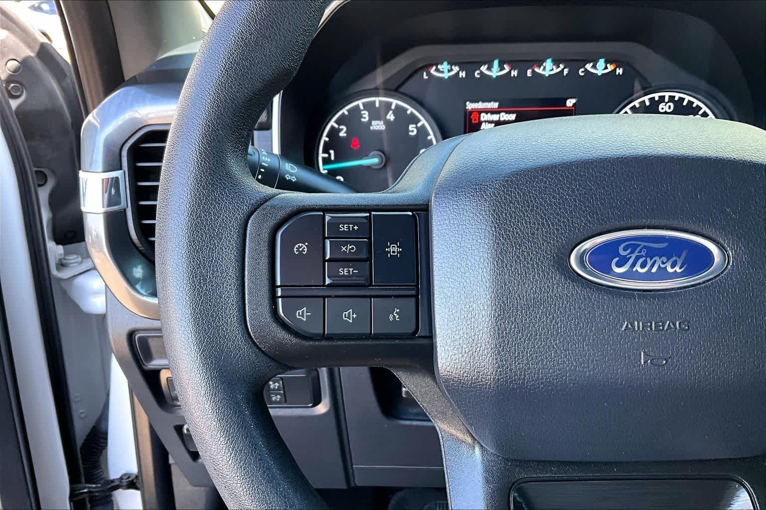 Used 2022 Oxford White Ford XL image 23