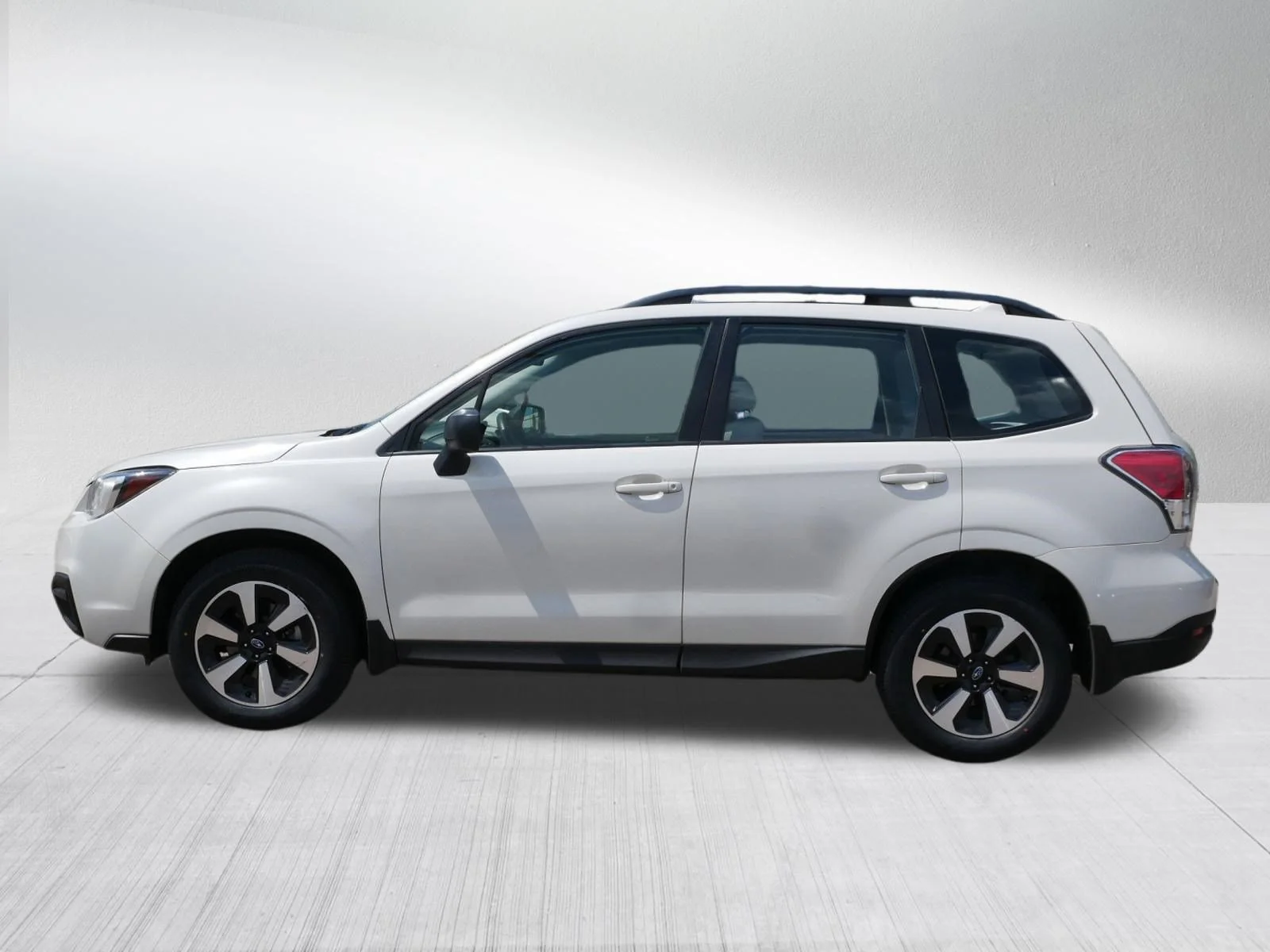 Used 2017 Crystal White Pearl Subaru 2.5I CVT image 4
