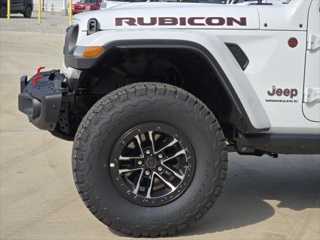 New 2026 Bright White Clear-Coat Exterior Paint Jeep Rubicon X image 6