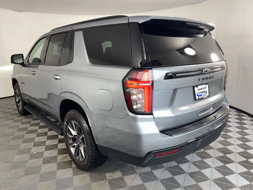 Used 2023 Gray Chevrolet Z71 image 9