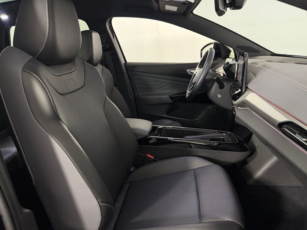 Used 2023 Black Volkswagen Pro S image 33