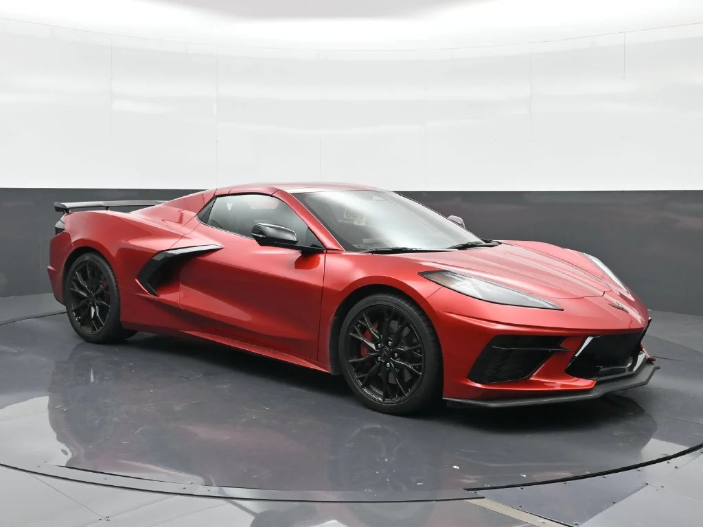 Used 2025 Red Chevrolet Stingray image 4