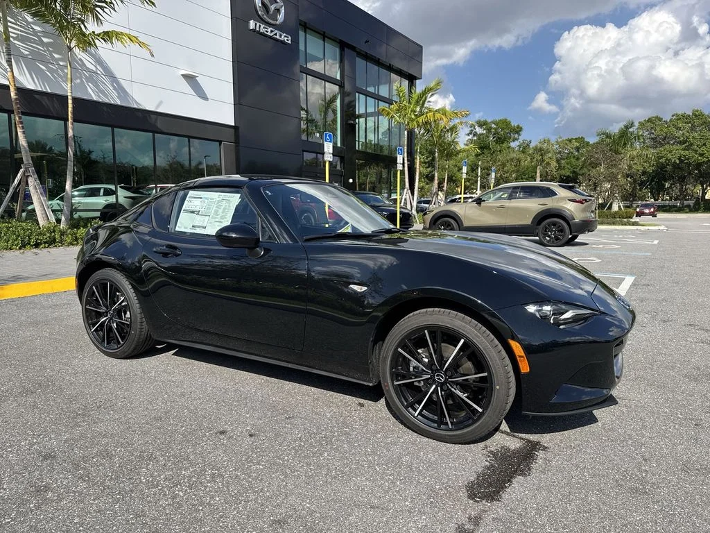 2026 Mazda MX-5 Miata RF Grand Touring - Photo 6
