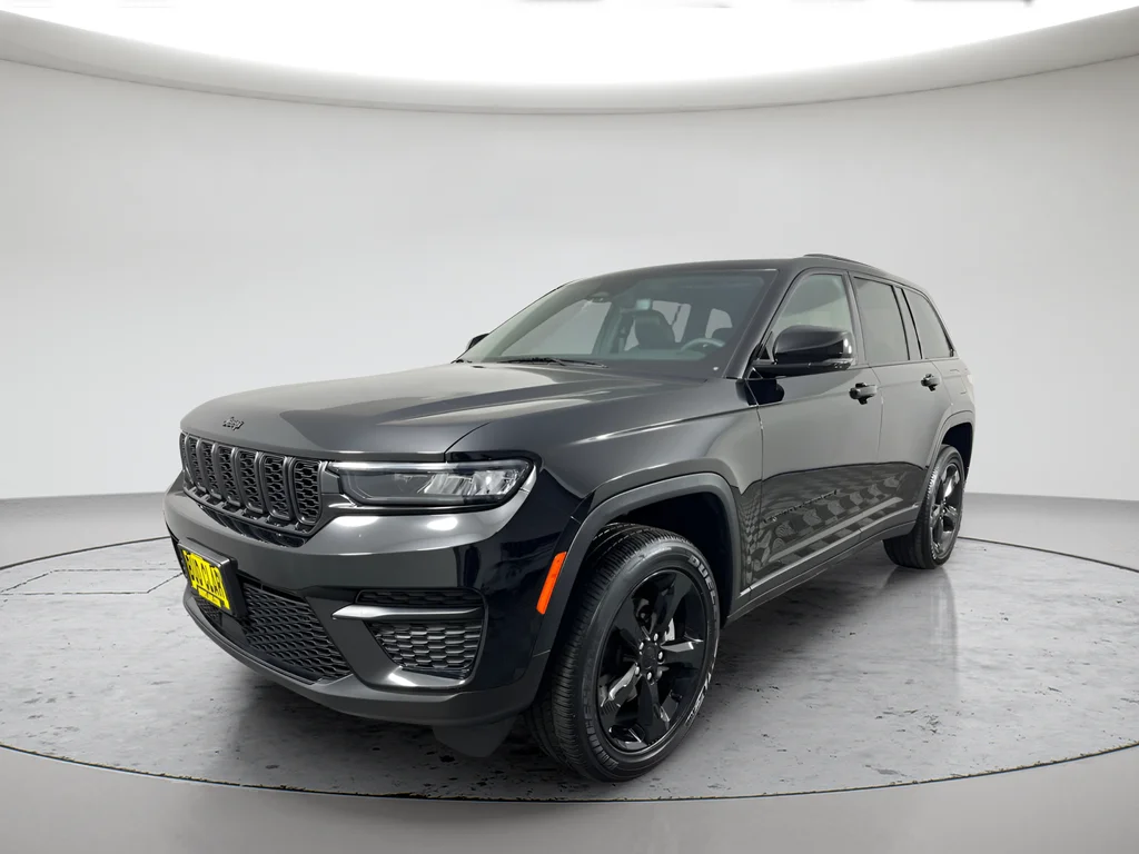 Used 2023 Black Jeep Altitude X image 13