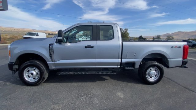 Used 2023 Iconic Silver Ford XL image 5