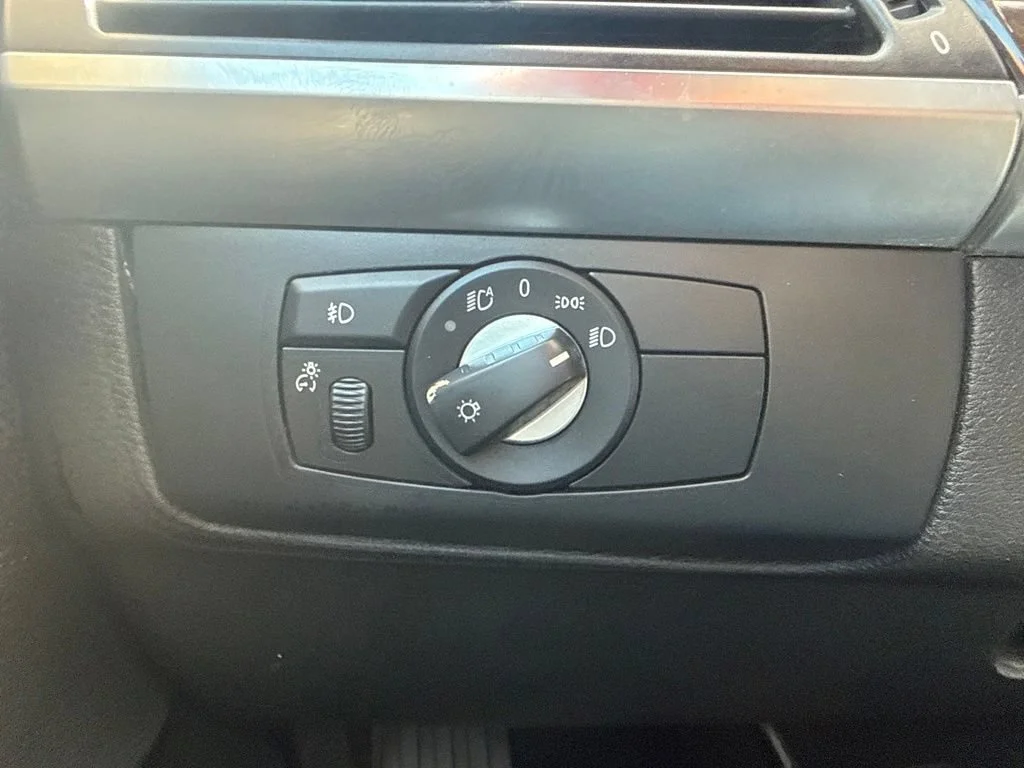 Used 2013  BMW xDrive35i image 25