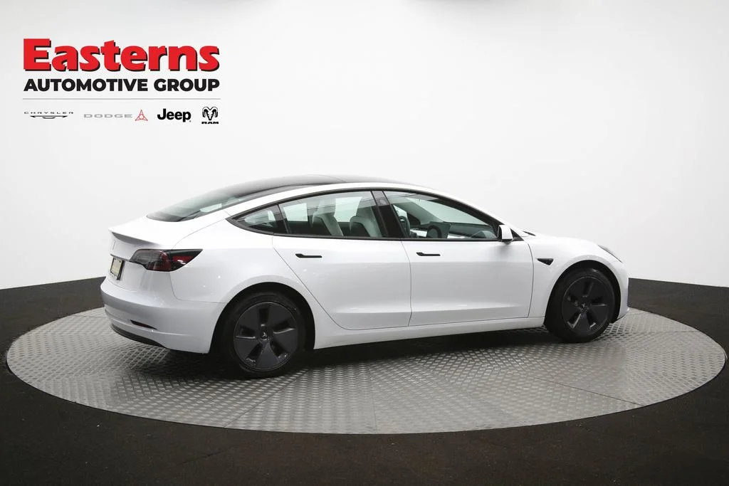 Used 2023 White Tesla Base image 39