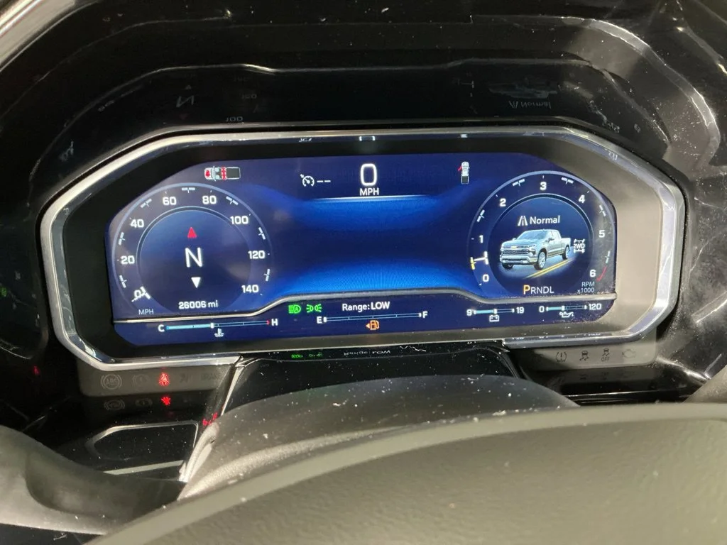 Used 2024 Gray Chevrolet LT image 22
