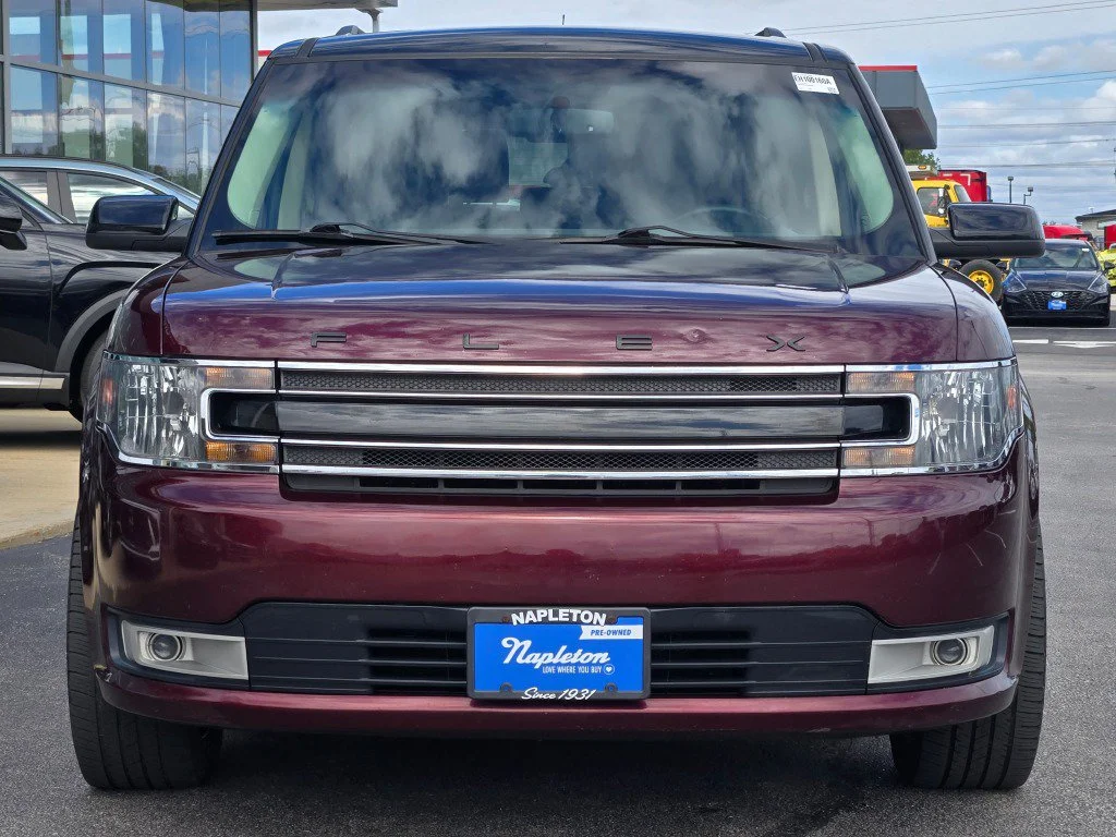 Used 2017 Red Ford SEL image 3