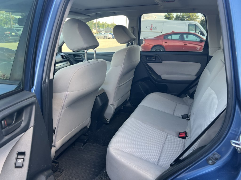 Used 2015 Quartz Blue Pearl Subaru 2.5i Premium image 7