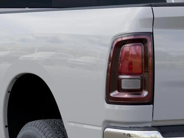 New 2026 Bright White Clearcoat RAM Tradesman image 5