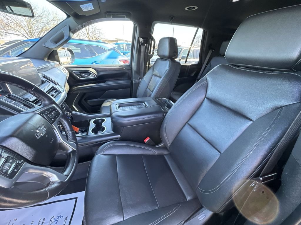 Used 2022 Black Chevrolet Z71 image 11