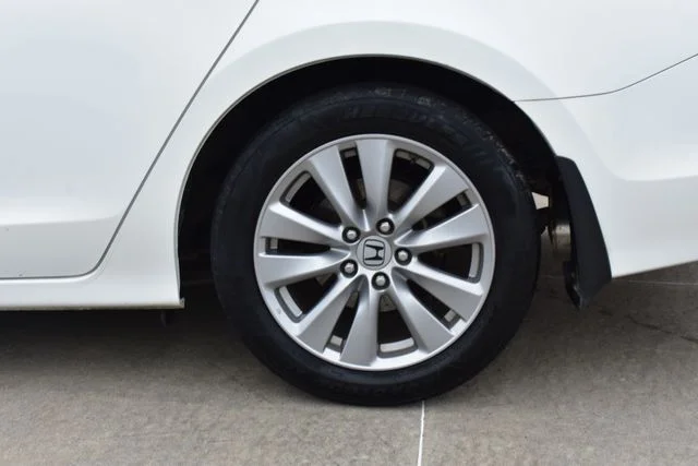 Used 2012 White Honda EX-L image 8