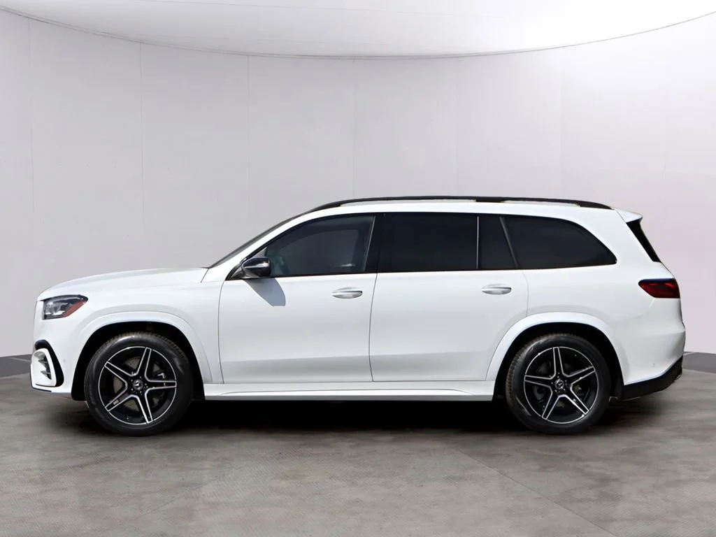 New 2026 MANUFAKTUR Moonlight White Metallic Mercedes-Benz GLS 450 image 45
